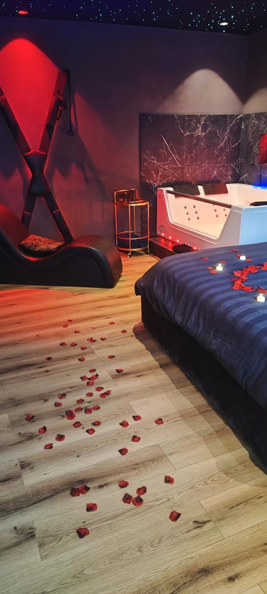 Loveroomxspa Bourg-Saint-Christophe Zimmer foto