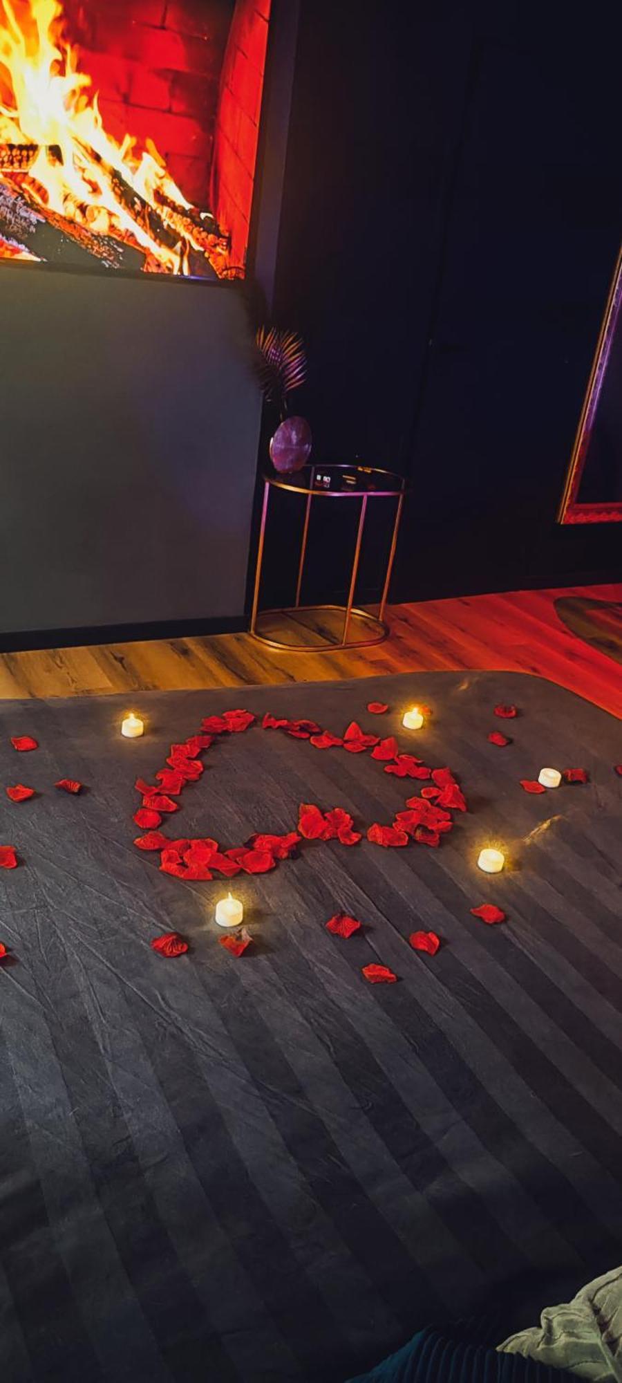 Loveroomxspa Bourg-Saint-Christophe Zimmer foto